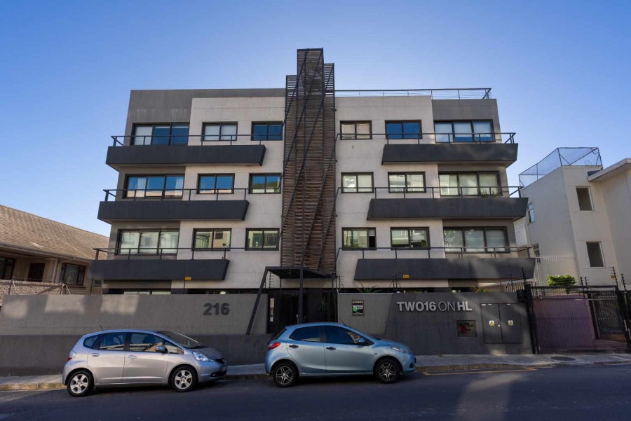 To Let 1 Bedroom Property for Rent in Sea Point Western Cape